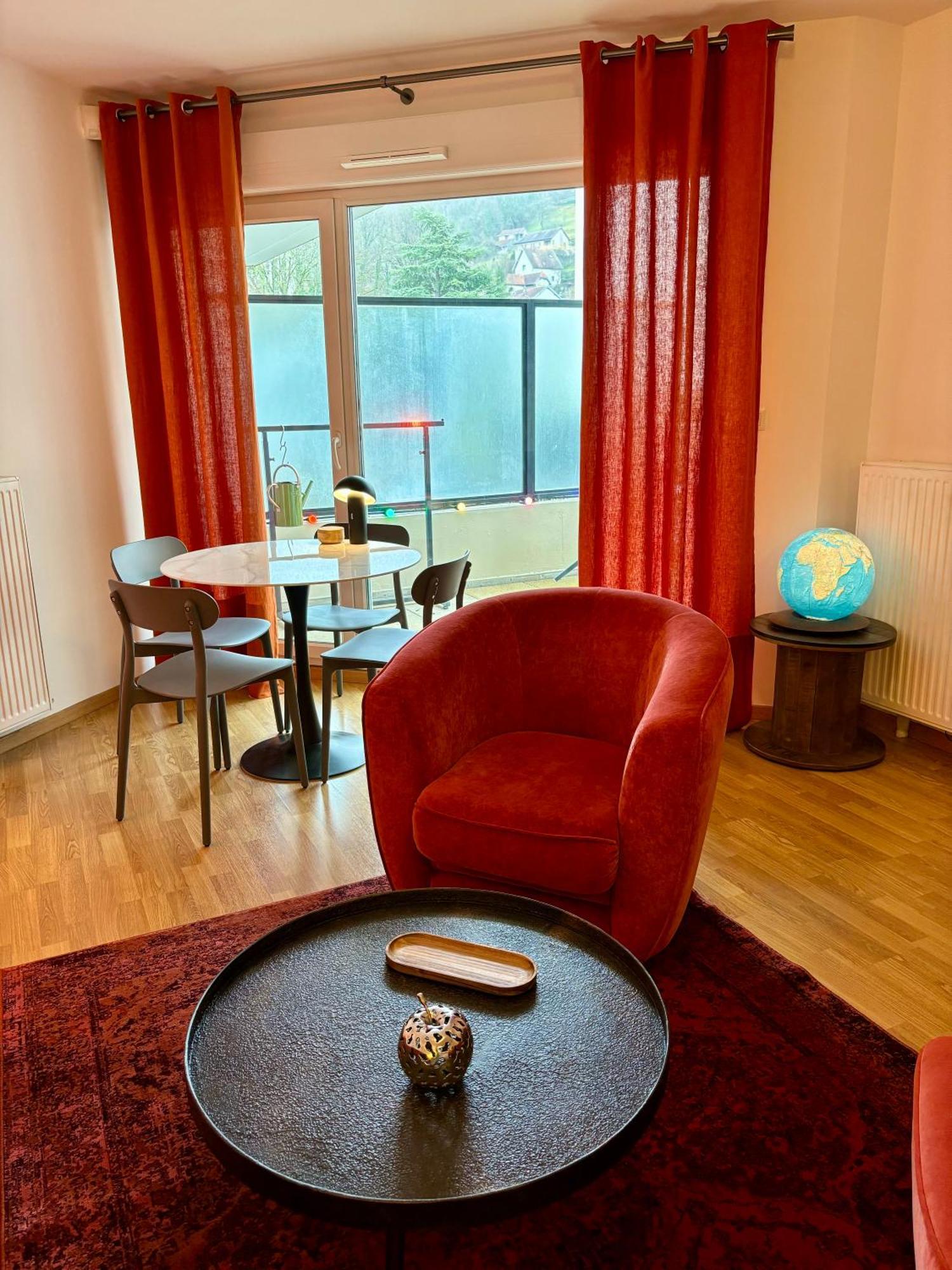 Appartement Proche Centre Parking & Terrasse 贝桑松 外观 照片